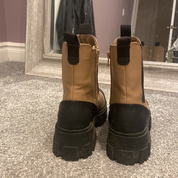 Black &Tan Combat Boots - Picture 3 of 3